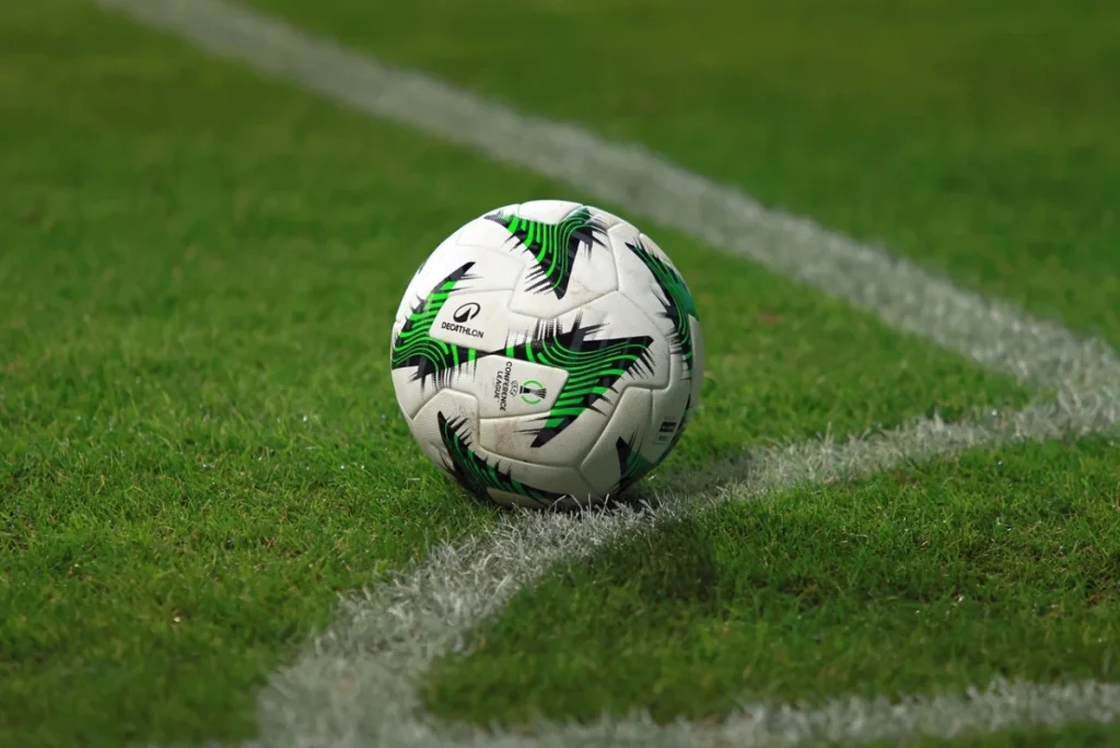 Lech Poznań – FSV Mainz skrót meczu. Najlepsze okazje i gole (11.12.2025) Liga Konferencji Europy - piłka 2