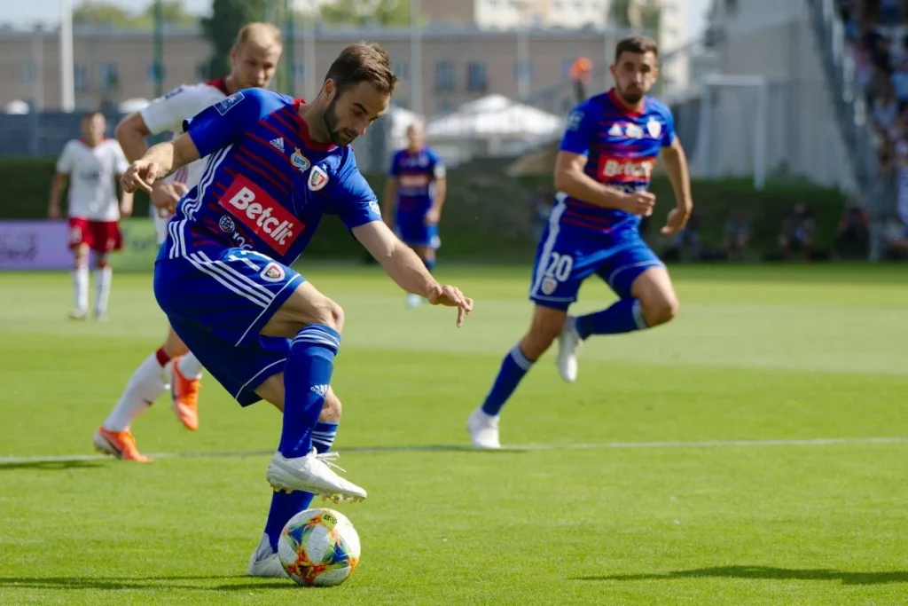 Piast Gliwice - Jorge Felix