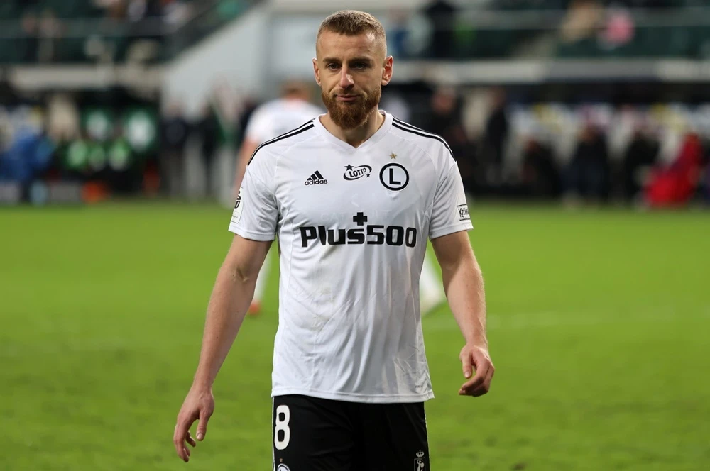 Kto sędziuje mecz Legia Warszawa – Lech Poznań? Poznaj arbitra tego spotkania (25.10.2026) Legia Warszawa - Rafał Augustyniak 4